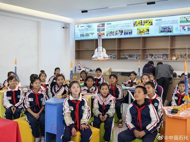 “大孩子教小孩子” 中国2024奥运希望队赴山阳小学交流